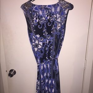 Cache Dress. Never worn. Size small.